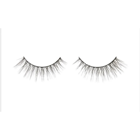 NWT Revolution x The Grinch False Lashes - Picture 2 of 2